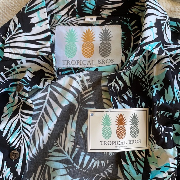 Tropical bros black, white, blue shirt. Size M - Picture 3 of 4